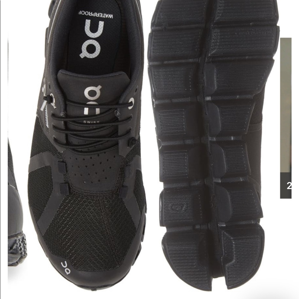On cloud waterproof running sneaker 🖤 - Picture 2 of 8
